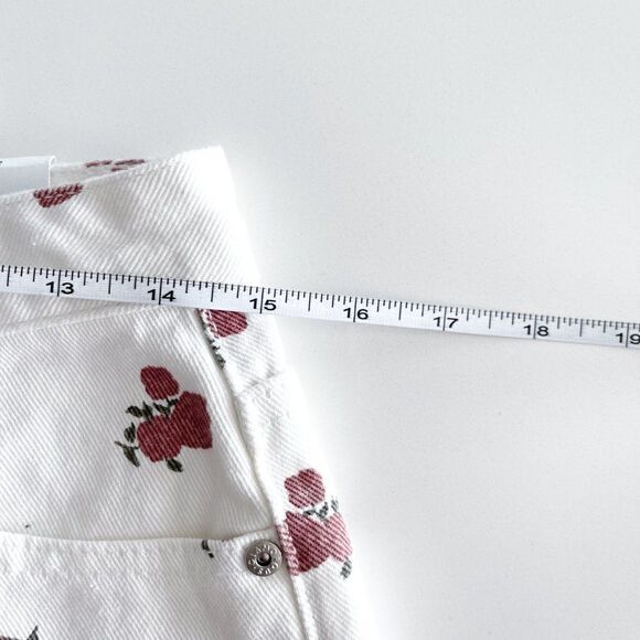 glamorous //  white ditsy denim skirt // mini // size 8 // BNWT - Picture 6 of 10